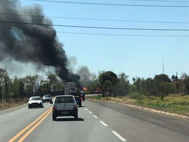 Empresa diz que funcion&aacute;rios est&atilde;o bem e avalia perdas com inc&ecirc;ndio
