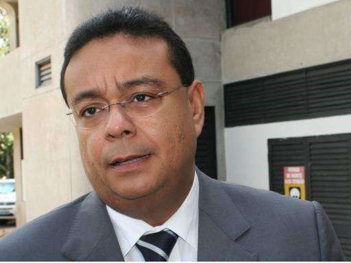 Justi&ccedil;a suspende aumento de sal&aacute;rio de prefeito, vice e vereadores