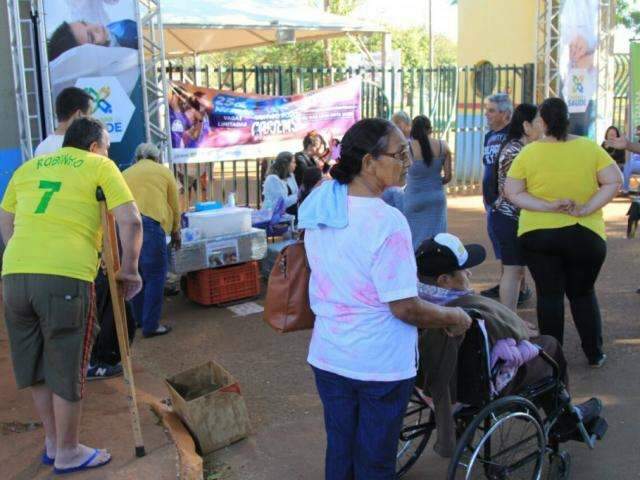 Desencontro de informa&ccedil;&otilde;es levam dezenas em v&atilde;o &agrave; Caravana da Sa&uacute;de