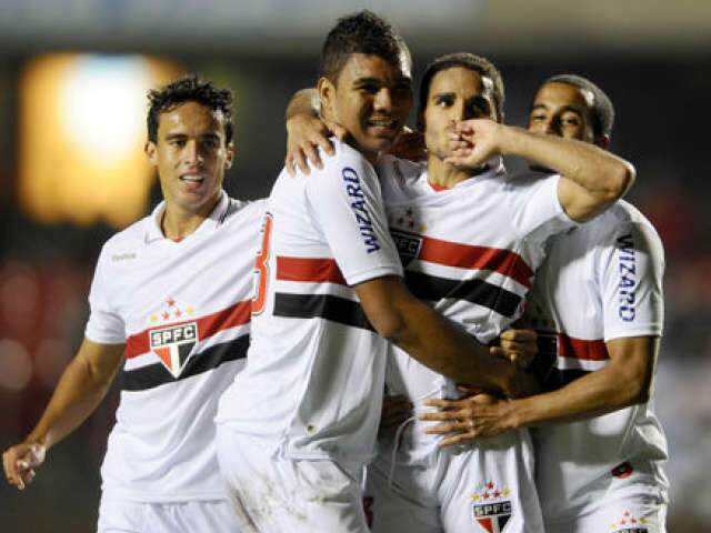  S&atilde;o Paulo faz 2 a 0 e sai na frente do Goi&aacute;s na Copa do Brasil