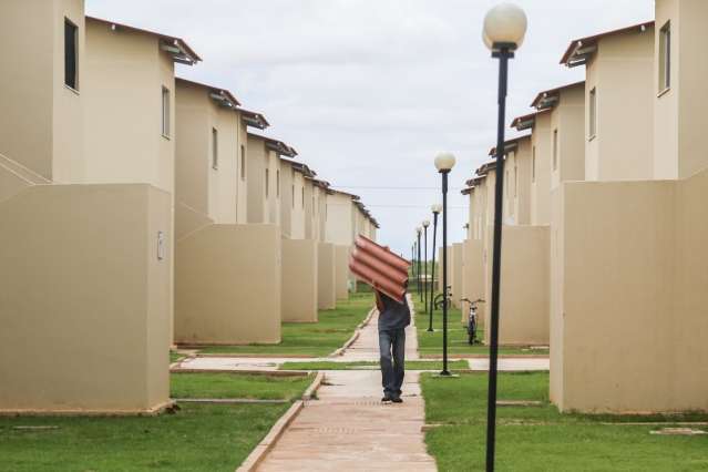 Chuva agrava situa&ccedil;&atilde;o em residencial problem&aacute;tico desde a inaugura&ccedil;&atilde;o
