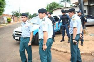 Ação envolveu 330 policiais a cumprirem mandados (Foto: Marcos Ermínio)