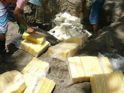 Pol&iacute;cia apura revenda de queijo contaminado que estava enterrado