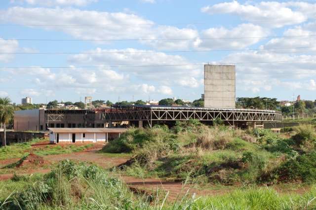 Prefeitura investir&aacute; R$ 2 milh&otilde;es para consertar e concluir Orla Morena 2