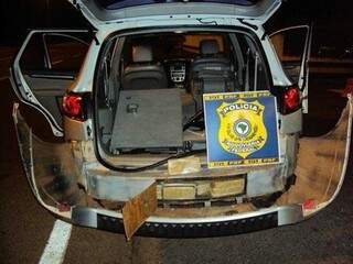 Camionete importada estava &#039;recheada&#039; com cocaína e crack. (Foto: Divulgação)