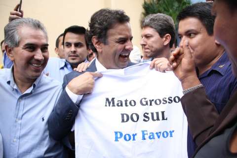 Aécio pede apoio a Puccinelli para si e Azambuja caso PSDB vá para 2º turno