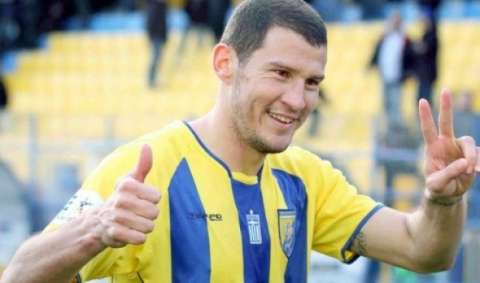 Douradense faz 12 gols em onze jogos e vira destaque no futebol do Chipre
