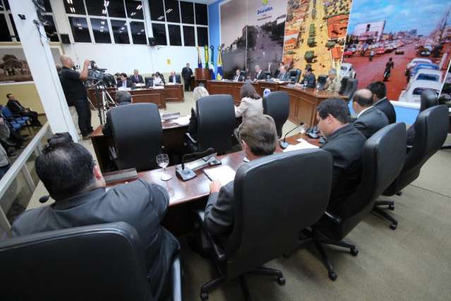 Presidente da C&acirc;mara anuncia escola do legislativo e r&aacute;dio no 2&ordm; semestre