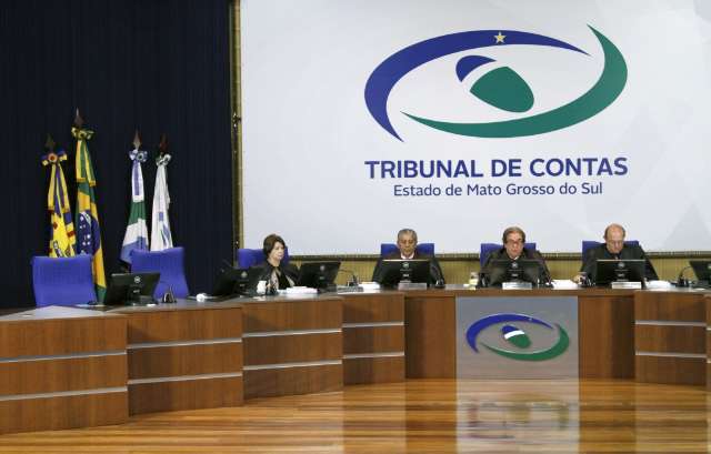 TCE multa ex-prefeitos de Figueir&atilde;o e Jate&iacute; por irregularidades em contratos