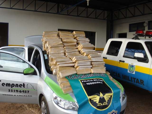 Motorista &eacute; preso com 300 quilos de maconha