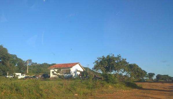 &Iacute;ndios fazem 7 ref&eacute;ns e continuam protesto em lix&atilde;o de Miranda