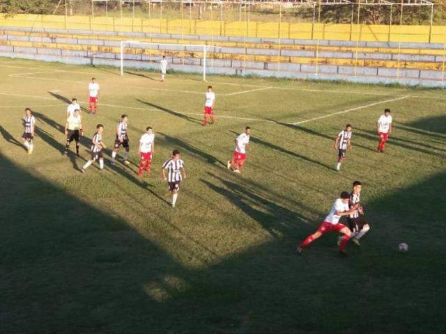 Comercial vence por 1 a 0, classifica e de quebra elimina Oper&aacute;rio do sub-17