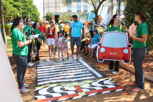 Detran inicia Semana Nacional do Tr&acirc;nsito com a&ccedil;&otilde;es na Pra&ccedil;a do R&aacute;dio
