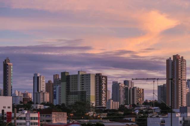 Quarta-feira com previs&atilde;o de chuvas &agrave; tarde e m&aacute;xima de 38&ordm;C em MS