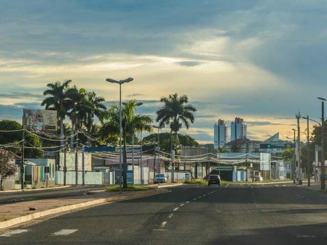 Domingo de Natal amanhece com c&eacute;u entre nuvens e previs&atilde;o &eacute; de mais chuva 