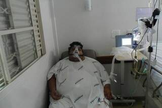 Promoter durante procedimento no Hospital. Foto: Divulgação Facebook