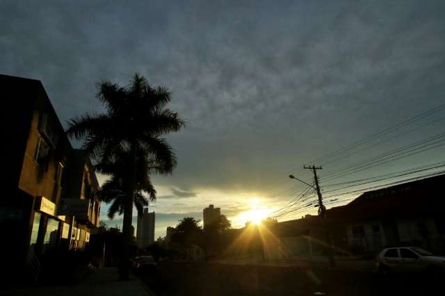 Sol aparece, mas dia deve ser chuvoso no sul e sudoeste do Estado