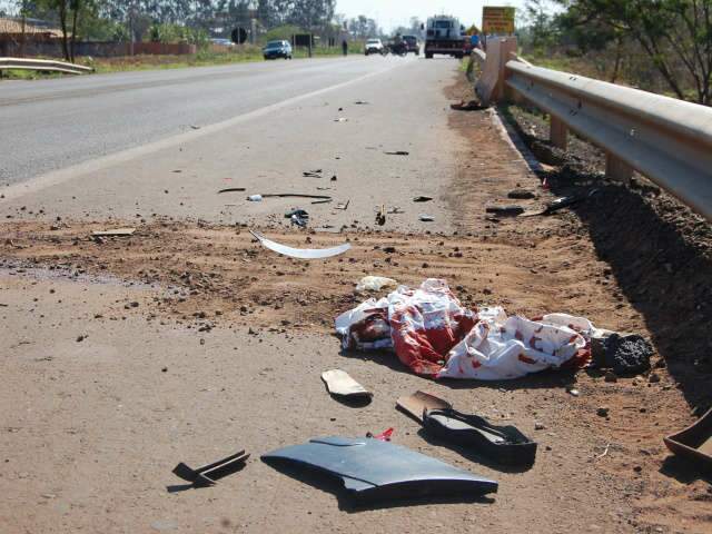  Motociclista que morreu bateu em roda de trator e foi atropelado por carro