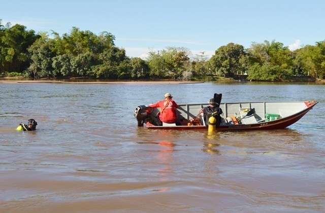Homem de 35 anos se afoga e desaparece quando tomava banho no rio Taquari 
