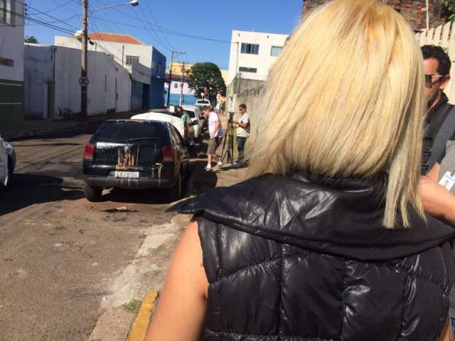 Jovem que teve carro incendiado pretende pedir medida protetiva