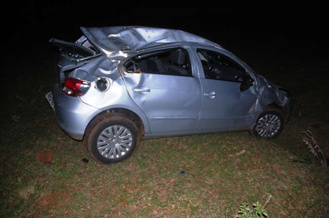  M&atilde;e e filho saem ilesos de capotagem na MS-147 no distrito de Culturama