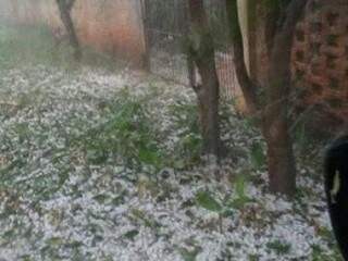 Em Paranhos, além da chuva de granizo, pontes e e estradas vicinais foram atingidas pela chuva. (Foto: Divulgação)