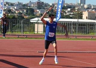 Jonatas Bernardo é forte concorrente no arremesso de dardo e arremesso de peso (Foto: Divulgação)