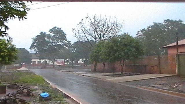  Regi&atilde;o sul tem chuva forte; em Dourados j&aacute; foram mais de 95 mm