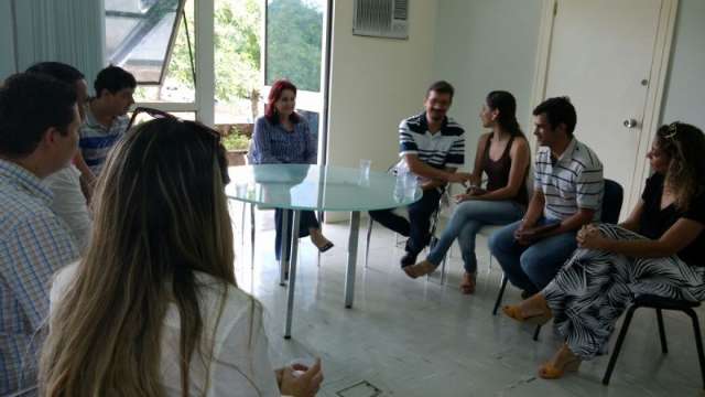 Professores tempor&aacute;rios dizem que contrata&ccedil;&atilde;o dia 19 vai prejudicar alunos