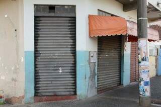 O Bar Aguena, sem torcedores, fechou as portas durante a partida. (Foto: Marcos Ermínio) 