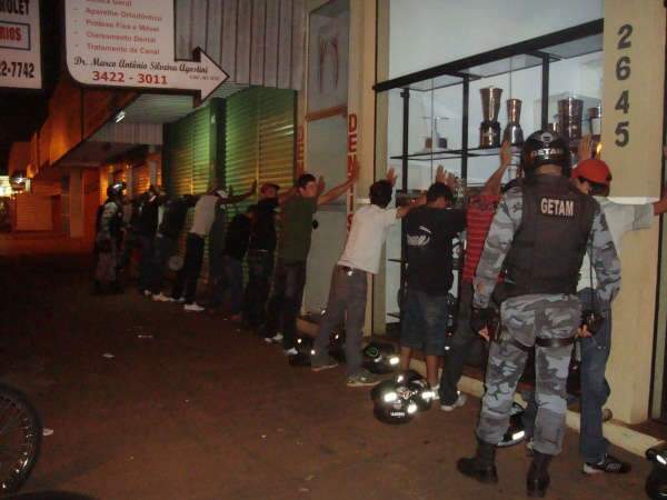  Em segundo dia de opera&ccedil;&otilde;es, pol&iacute;cia apreende carros e motocicletas em Dourados