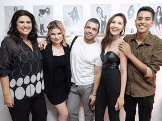 Márcia, Aline, Lucio, Karenini e Thallyson, as mentes por trás da revista, durante o lançamento oficial. (Foto: Acervo Pessoal)