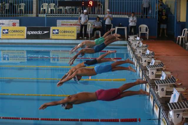 Torneio regional re&uacute;ne nadadores do Estado e at&eacute; de Tocantins 