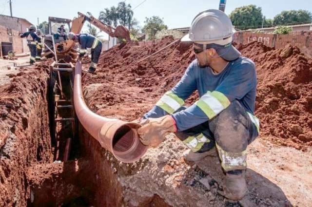 Obras de esgoto s&atilde;o realizadas em nove bairros nesta quinta-feira