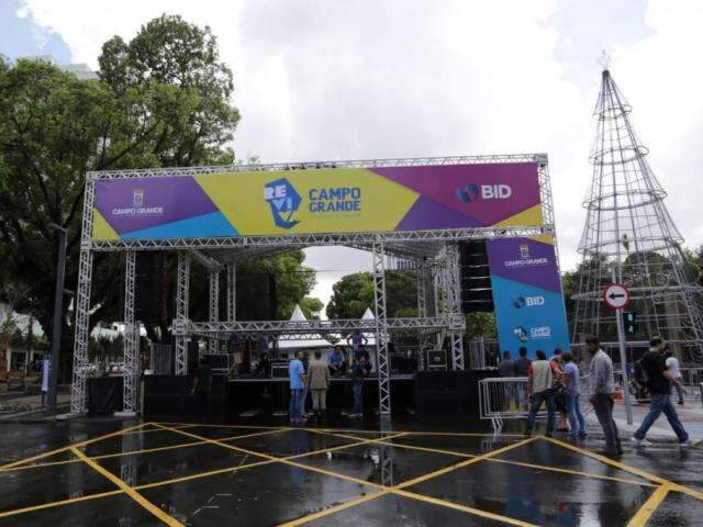 Mesmo com chuva, festa de inaugura&ccedil;&atilde;o da 14 de Julho &eacute; mantida