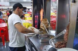 O Shawarma é um prato típico dos povos árabes 