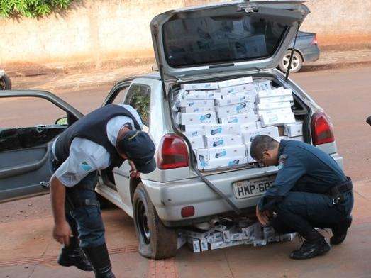 Homem &eacute; flagrado na MS-162 com cigarros, sete armas e mais de 60 muni&ccedil;&otilde;es  