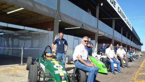 Interesse pela Fórmula Vee agrada Fittipaldi e prova deve voltar em novembro