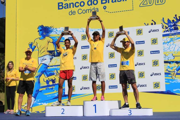 Pódio masculino 5km. (Foto: Marina Pacheco)