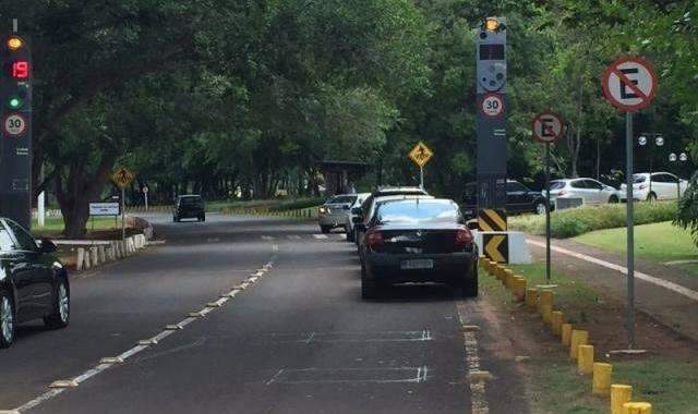 Governo contrata empresa que far&aacute; projeto de recapeamento no Parque dos Poderes
