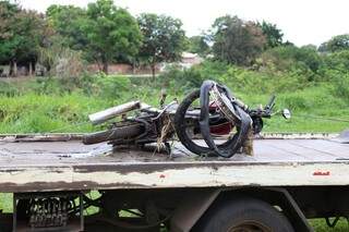 A motocicleta foi levada a Depac da Vila Piratininga. (Foto: Fernando Antunes) 