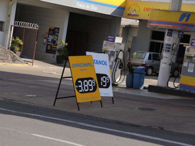 Com m&eacute;dia de R$ 4,03, gasolina tem varia&ccedil;&atilde;o de 21% nos postos de MS