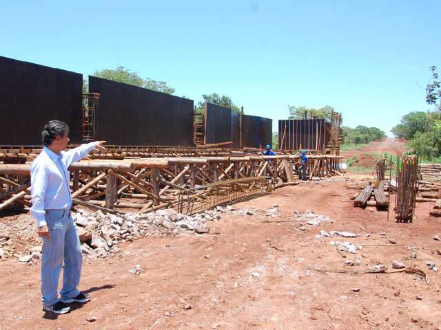  Libera&ccedil;&atilde;o a &ldquo;conta-gotas&rdquo; pode atrasar entrega de obras na Capital