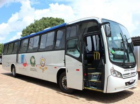 Justi&ccedil;a itinerante retoma atendimento nesta segunda-feira com novo &ocirc;nibus 