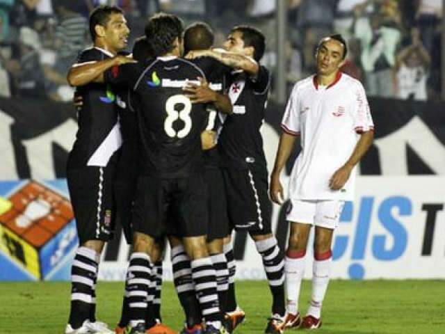  Vasco vence por 4 a 2 e assume lideran&ccedil;a do Brasileir&atilde;o
