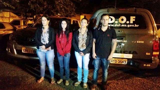 Quatro s&atilde;o presos ap&oacute;s estelionat&aacute;rio famoso usar nome de deputado