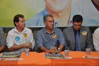 Paulinho da Força, que veio a MS para apoiar Azambuja, e o prefeito da Capital, Gilmar Olarte (Foto: Marcelo Calazans)