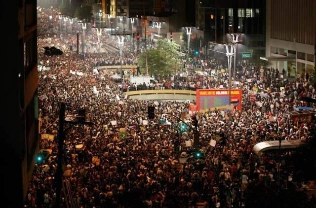 Manifestantes de 36 cidades brasileiras foram &agrave;s ruas nesta ter&ccedil;a-feira