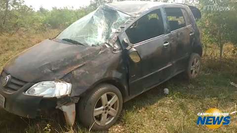 Cinto de segurança ‘salva’ motorista depois de veículo capotar várias vezes