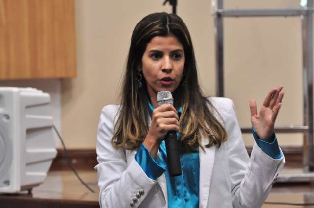 Pais pedem nulidade da venda e tombamento do pr&eacute;dio da CNEC